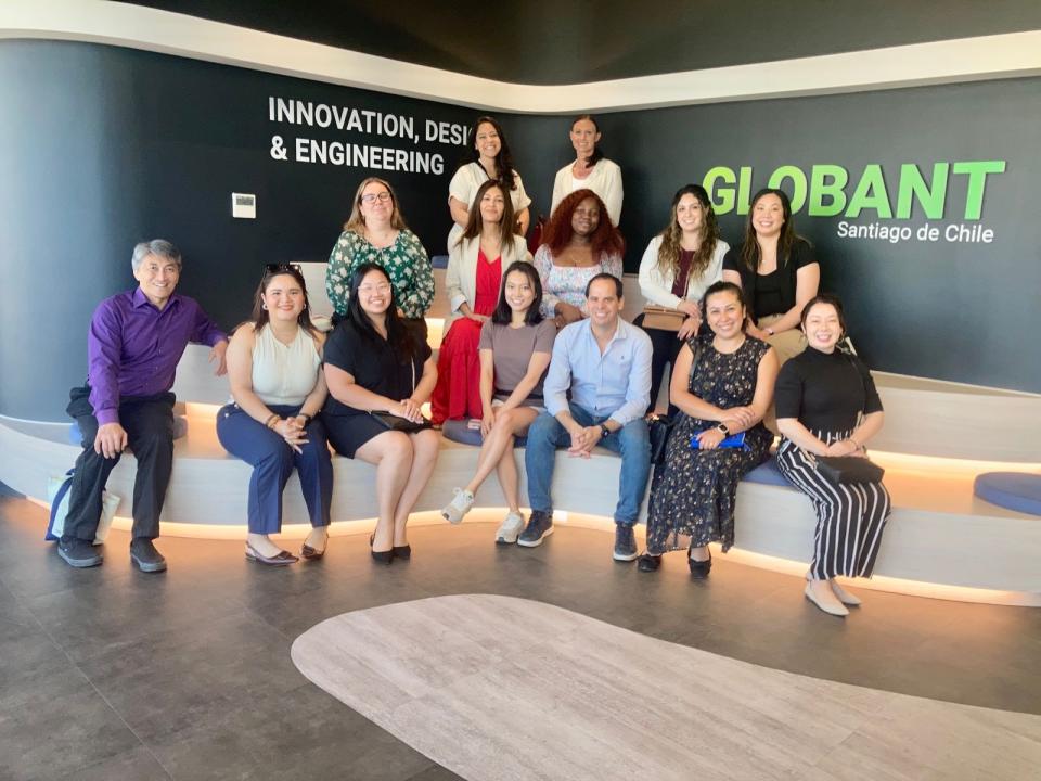 MBA students in Chile in Globant offices