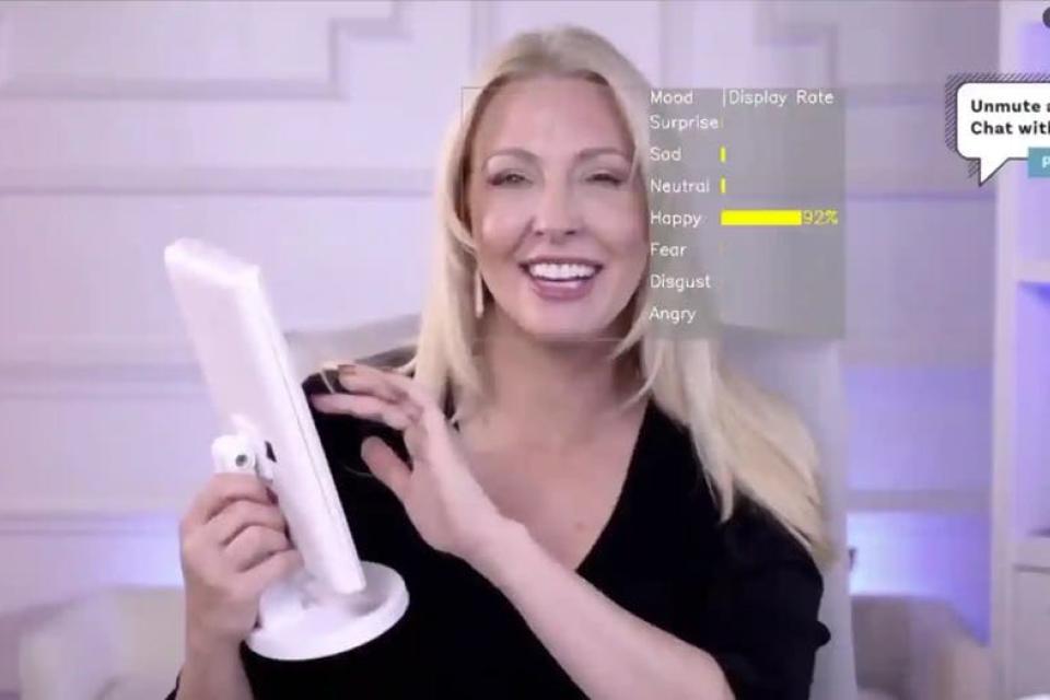 Livestreamer smiling
